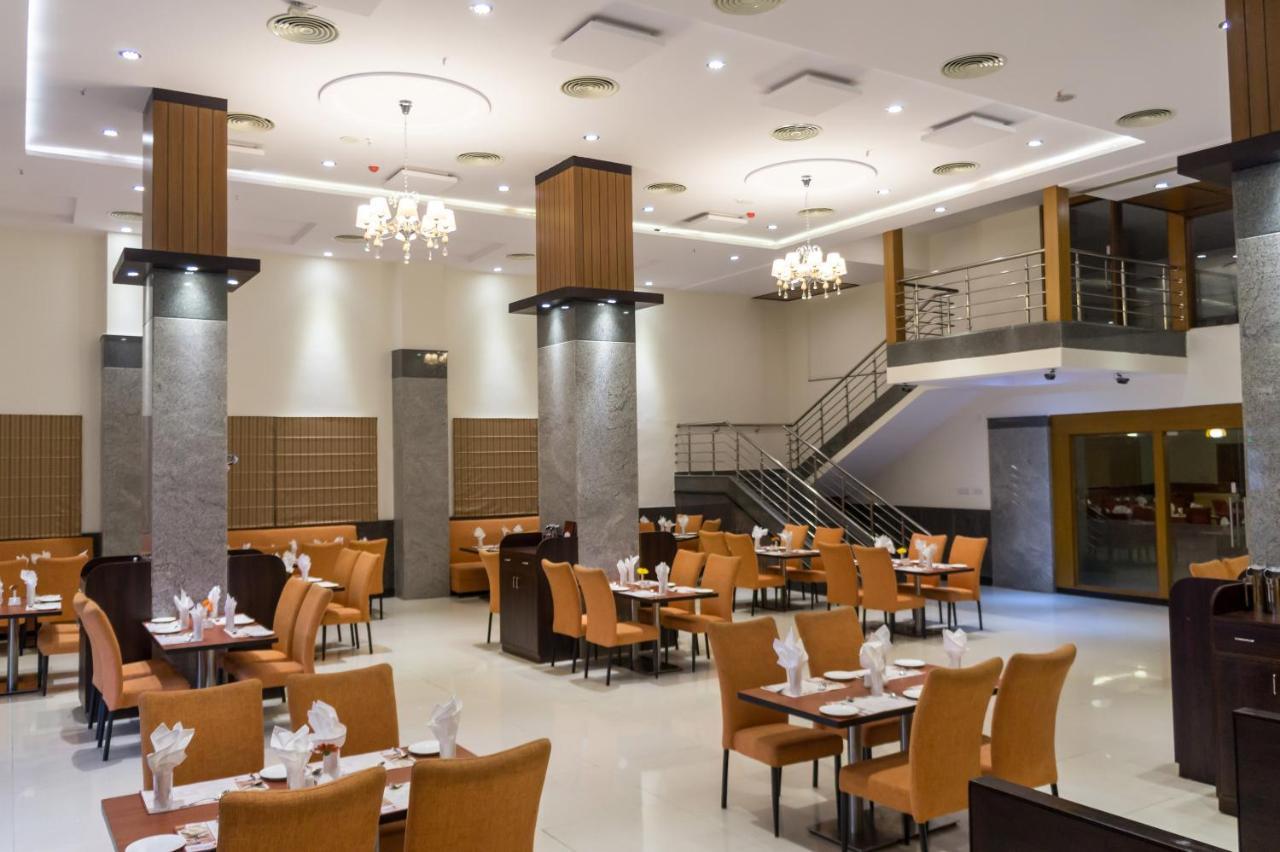 Hotel Saptagiri Hyderabad Luaran gambar