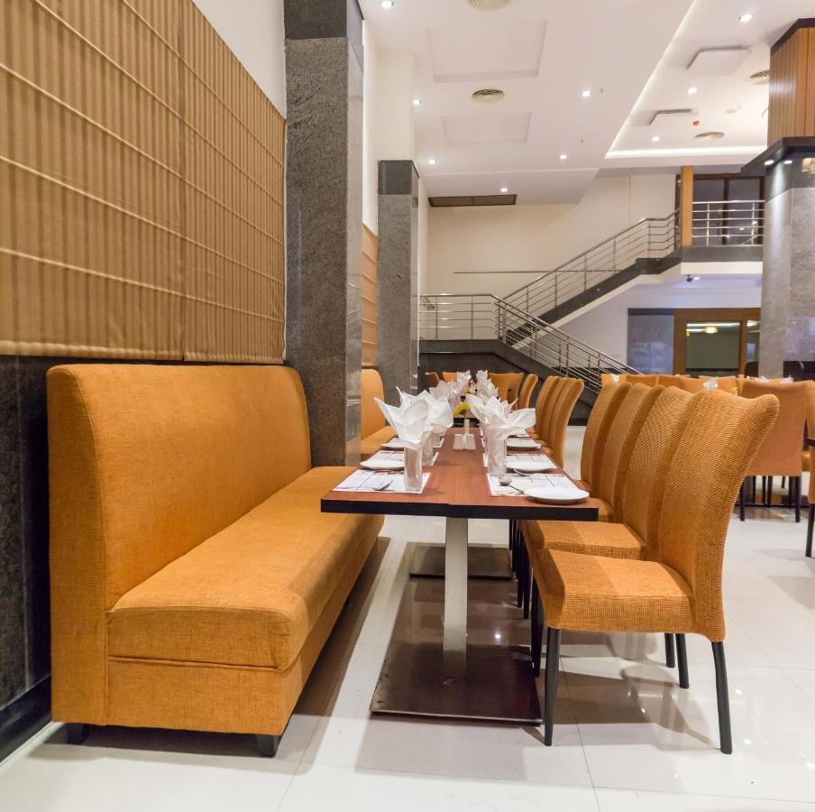 Hotel Saptagiri Hyderabad Luaran gambar