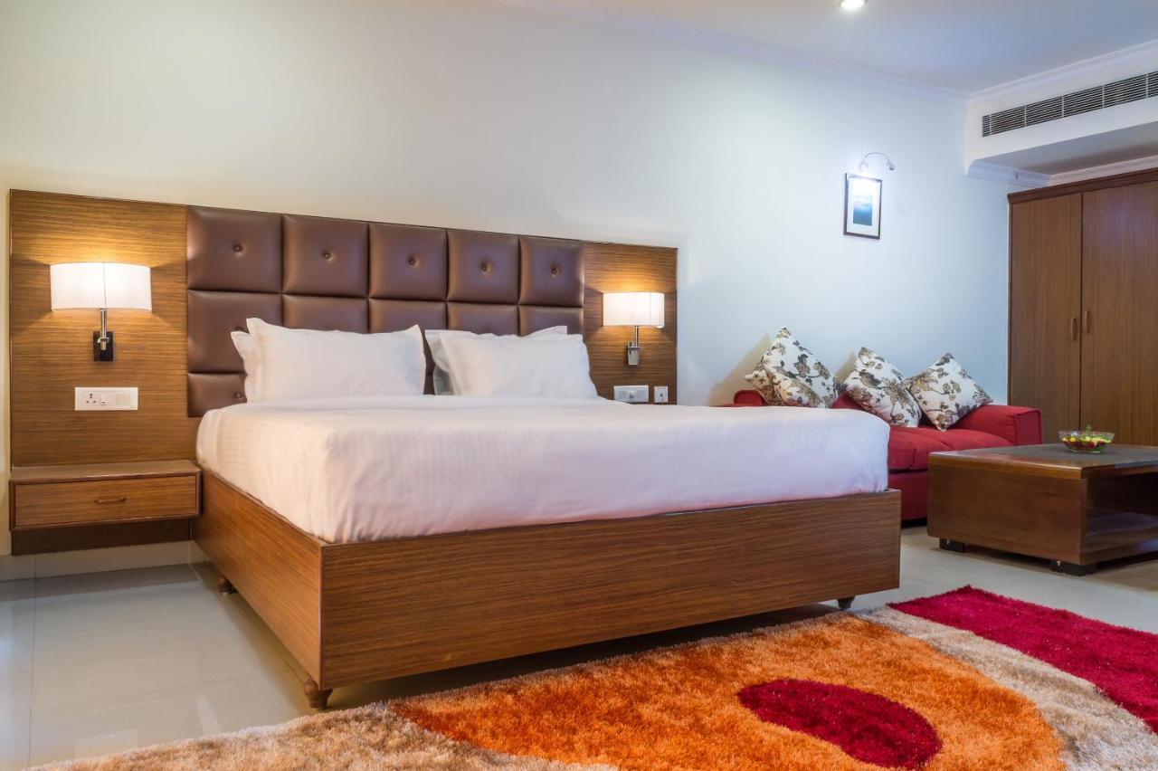 Hotel Saptagiri Hyderabad Luaran gambar