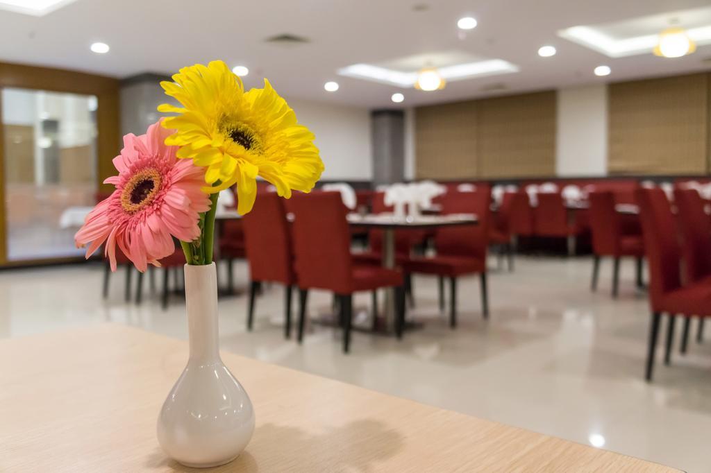 Hotel Saptagiri Hyderabad Luaran gambar