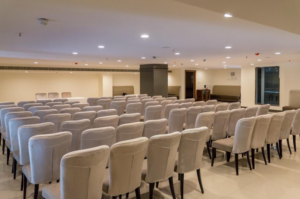 Hotel Saptagiri Hyderabad Luaran gambar