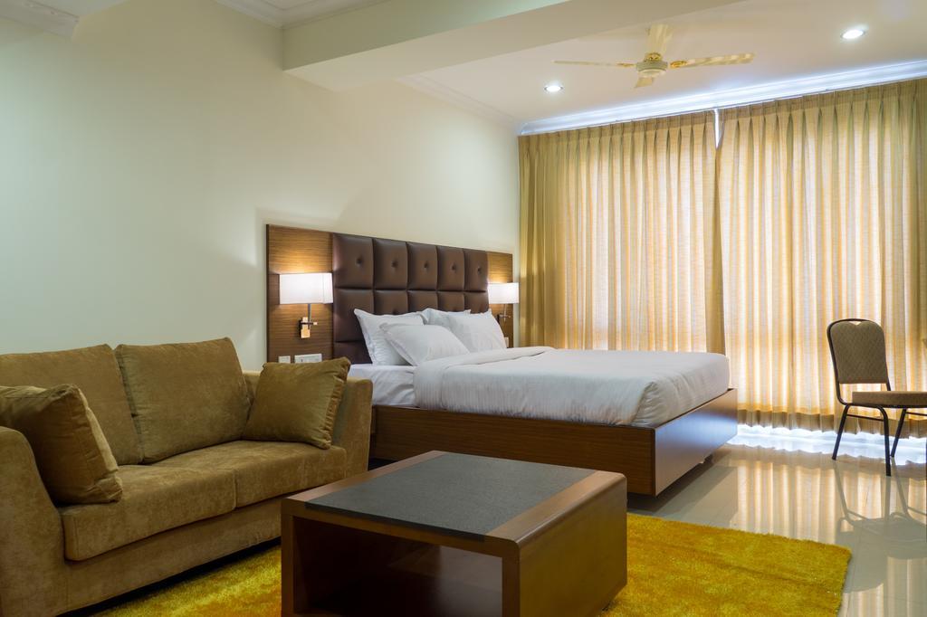 Hotel Saptagiri Hyderabad Luaran gambar
